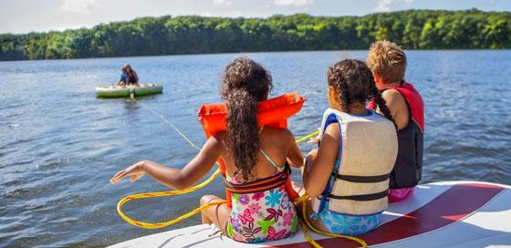 Kinderen aan het water-pleziervaartuigverzekering-particulier