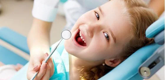 Kind bij tandarts-zorgverzekering-particulier