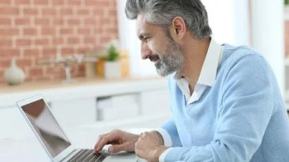 Man laptop premiekorting – Woonhuisverzekering – Particulier