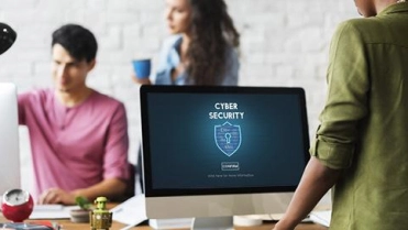 Cyber security scherm – Preventieservice – Zakelijk