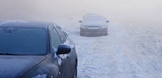 Auto in de sneeuw-sneeuwschade-particulier