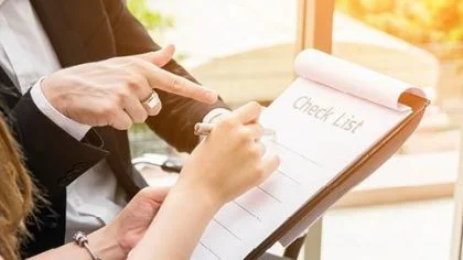 Mensen bekijken checklist – Gebouwenverzekering – Zakelijk