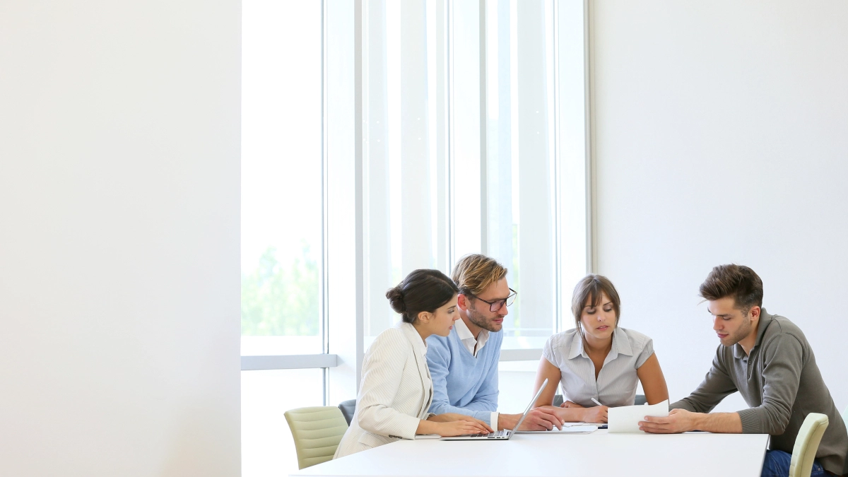 Mensen in meeting – Kredietverzekering – Zakelijk