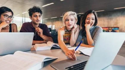 Studenten samenwerken – Pensioen en inkomen – Particulier