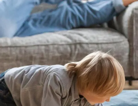 Kinderen spelen op grond – Hypotheek – Particulier Kinderen spelen op grond – Hypotheek – Particulier