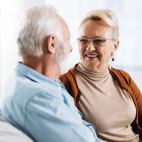 Gelukkig ouder koppel – Nabestaandenpensioen pensioenakkoord – Zakelijk