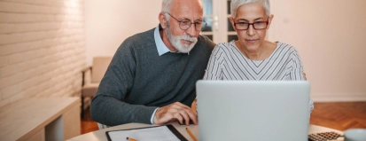 Senior,Couple,Browsing,The,Internet,Together